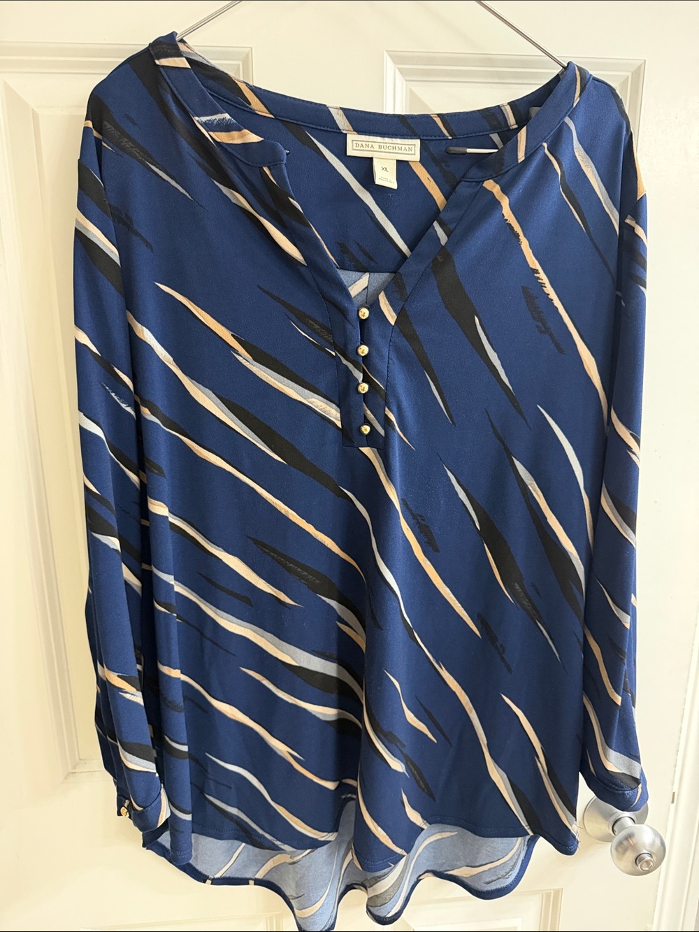 Dana Buchman Blue Striped V-Neck Blouse with Button Placket
